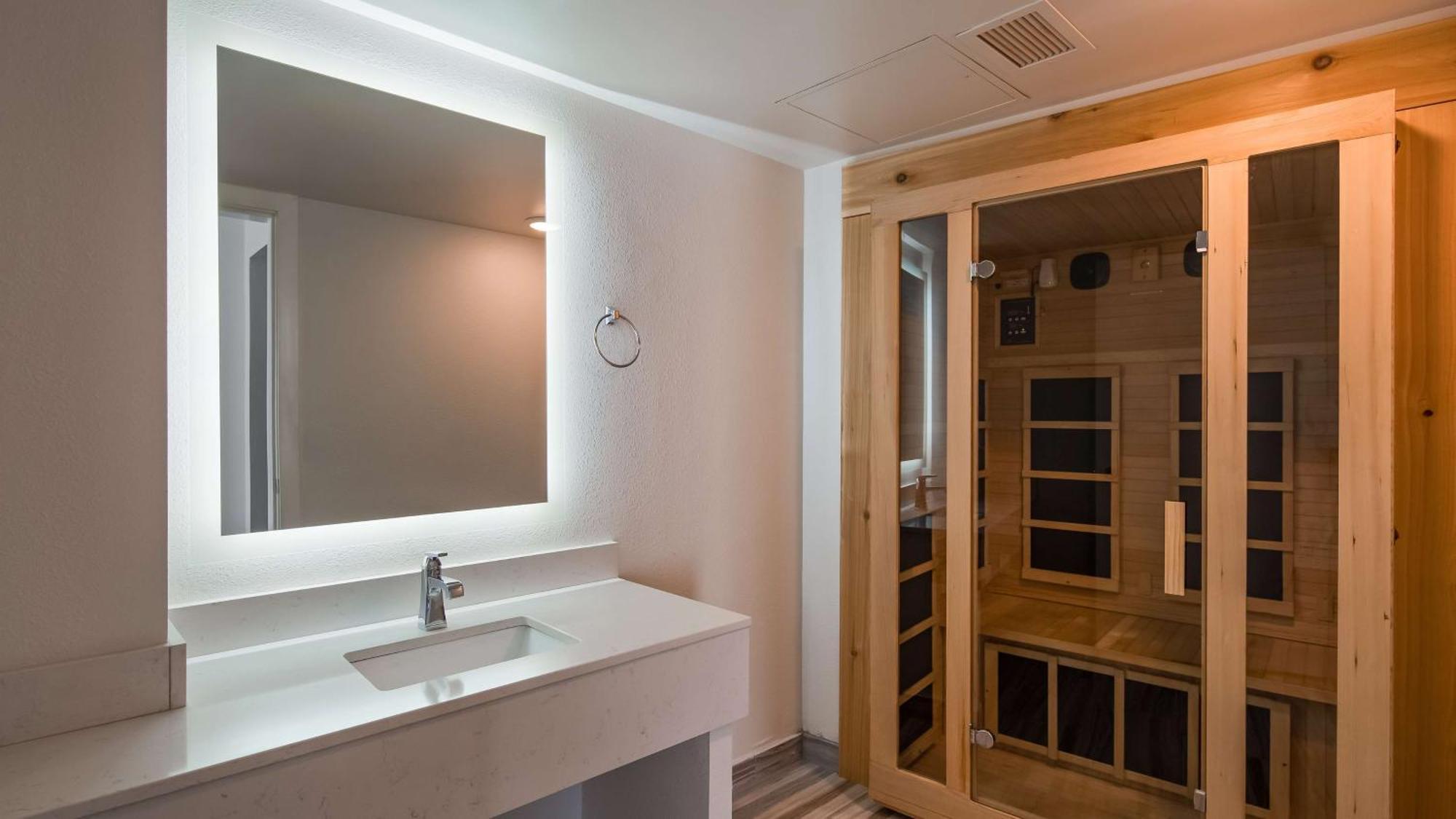 Best Western Plus Wausau Tower Inn Zewnętrze zdjęcie
